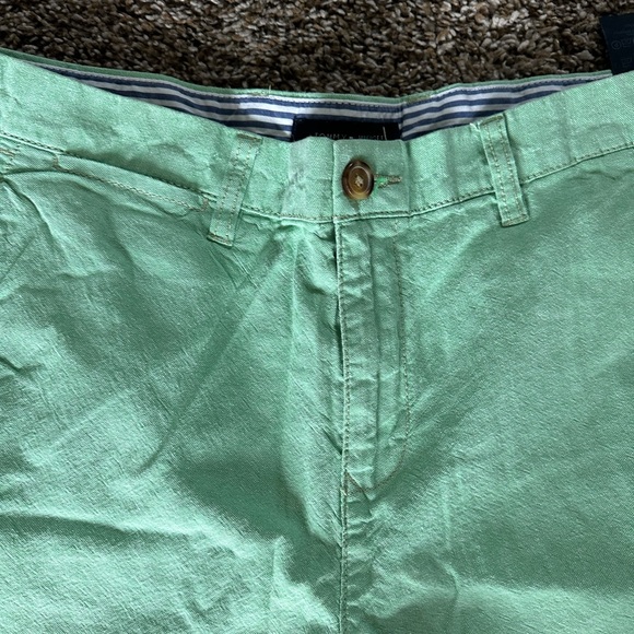 Men’s 34 Tommy Hilfiger Green Flat Front Shorts - Picture 2 of 8